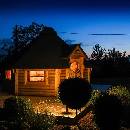 Domaine De La Courillere Bed and Breakfast 3*