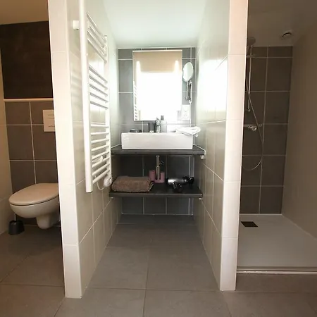 Domaine De La Courillere Bed and Breakfast