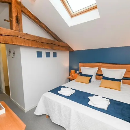 Domaine De La Courillere Bed and Breakfast