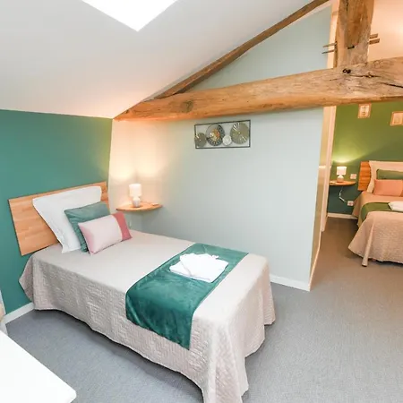 Domaine De La Courillere Bed and Breakfast