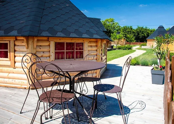 Couette-café Domaine De La Courillère 3*